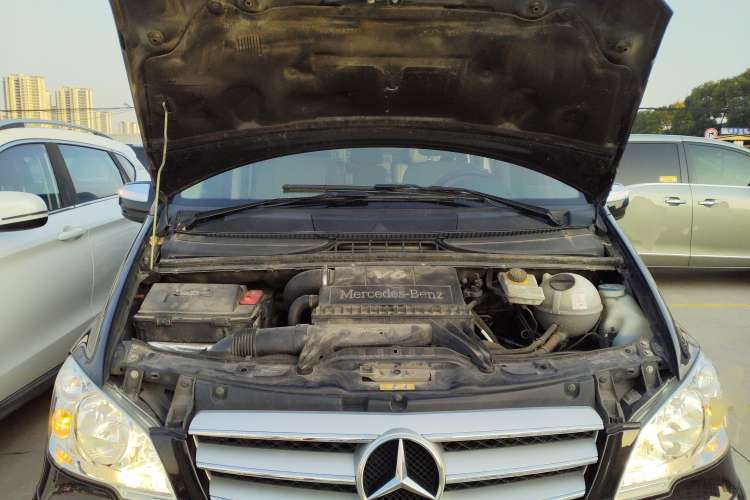 Used Mercedes-Benz Viano 2013 3.0L Comfort Edition Engine Bay