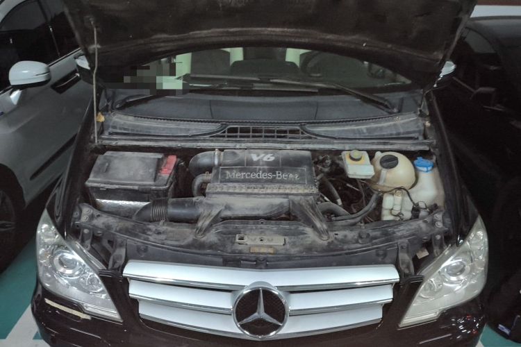 Used Mercedes-Benz Viano 2013 3.0L Navigator Edition Engine Bay