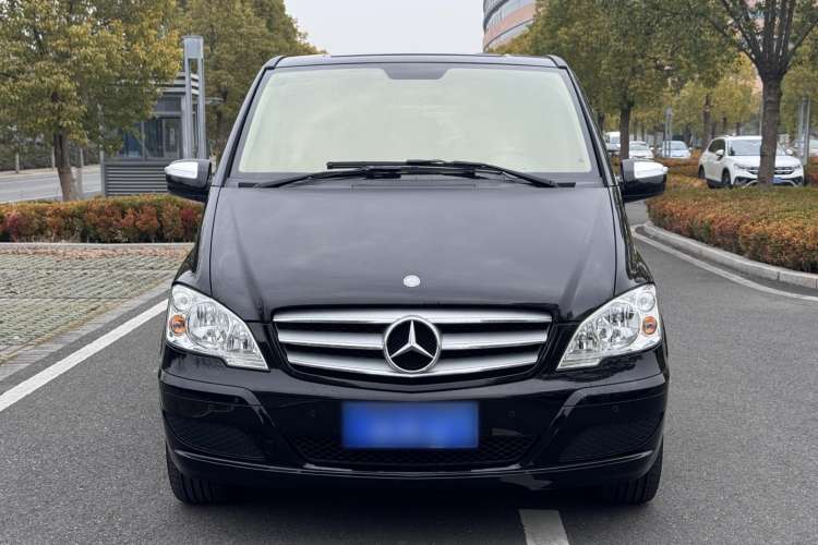 Used Mercedes-Benz Viano 2013 3.0L Comfort Edition Exterior 1