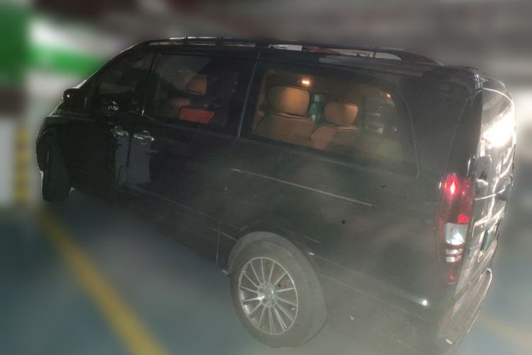 Used Mercedes-Benz Viano 2013 3.0L Navigator Edition Exterior 3