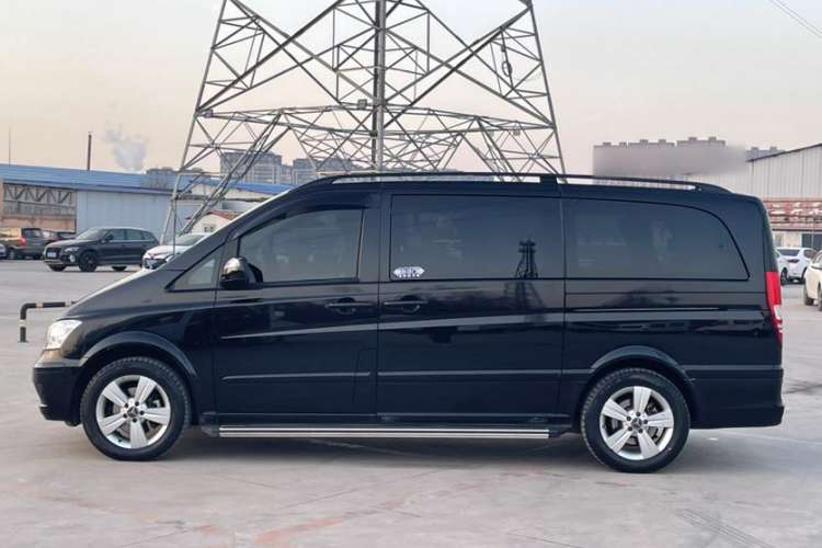 Used Mercedes-Benz Viano 2013 3.0L Navigator Edition Exterior 4