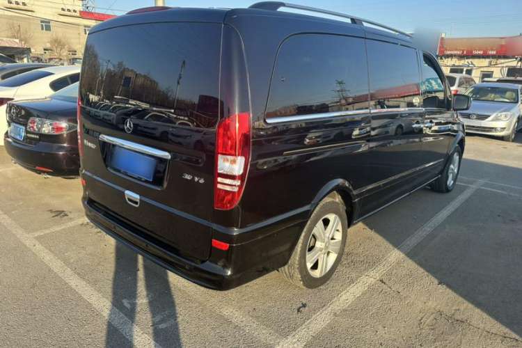 Used Mercedes-Benz Viano 2013 3.0L Comfort Edition Exterior 4