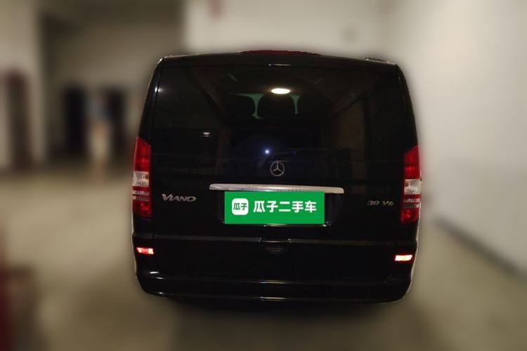 Used Mercedes-Benz Viano 2013 3.0L Navigator Edition Exterior 4
