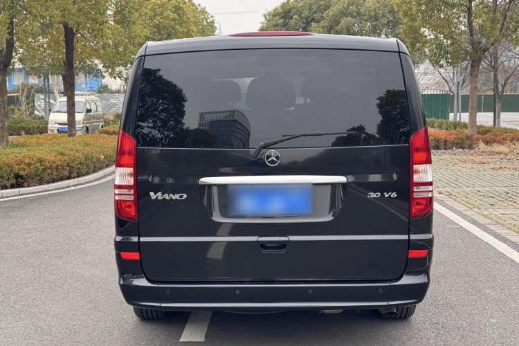 Used Mercedes-Benz Viano 2013 3.0L Comfort Edition Exterior 4