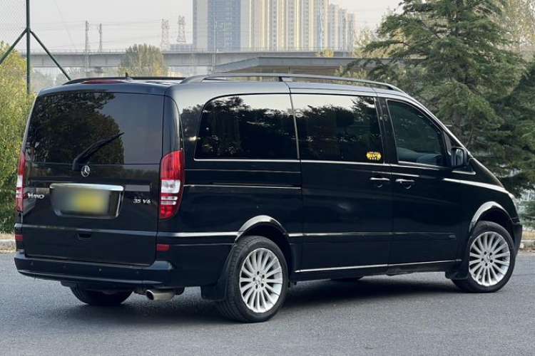 Used Mercedes-Benz Viano 2013 3.5L Haoci version Exterior 5