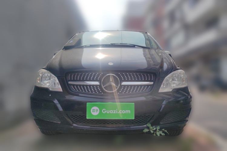 Used Mercedes-Benz Viano 2013 3.0L Comfort Edition Front