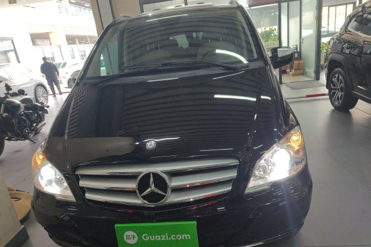 Used Mercedes-Benz Viano 2013 3.0L Navigator Edition Front