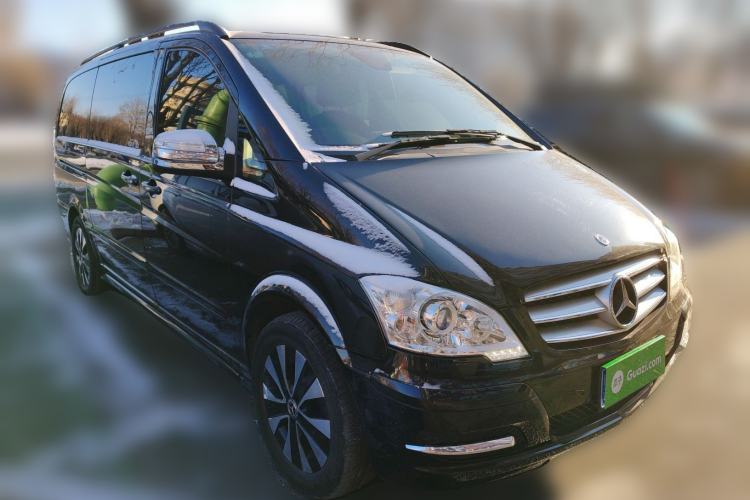 Used Mercedes-Benz Viano 2013 3.0L Navigator Edition Front Right 45 Deg