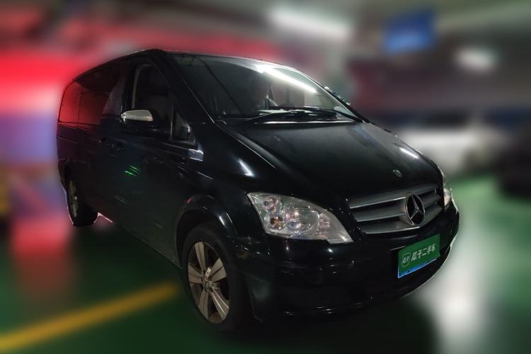 Used Mercedes-Benz Viano 2013 3.0L Comfort Edition Front Right 45 Deg