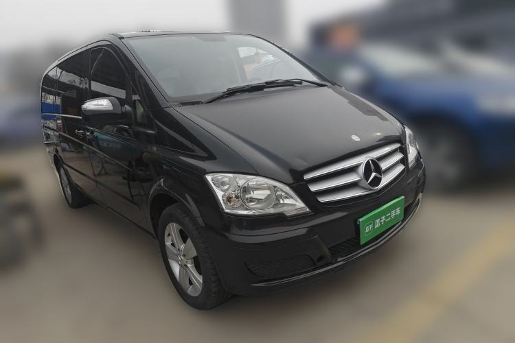 Used Mercedes-Benz Viano 2013 3.0L Comfort Edition Front Right 45 Deg