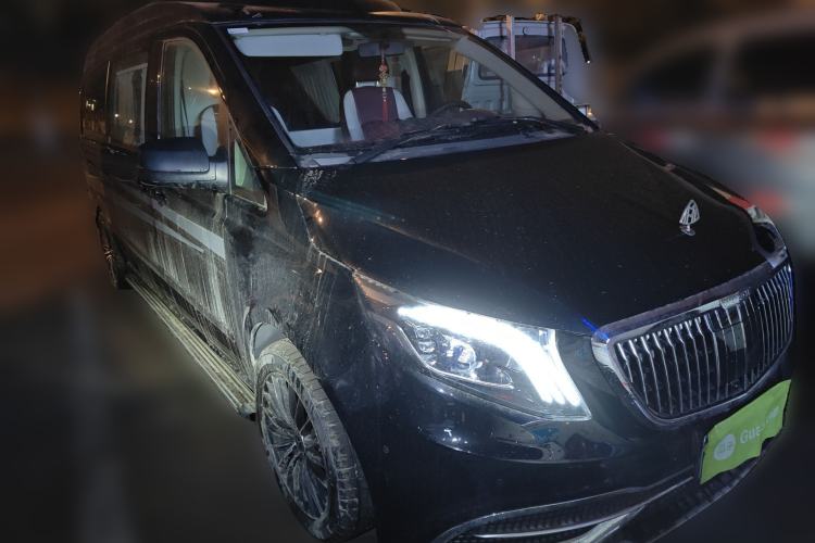 Used Mercedes-Benz Viano  Front Right 45 Deg
