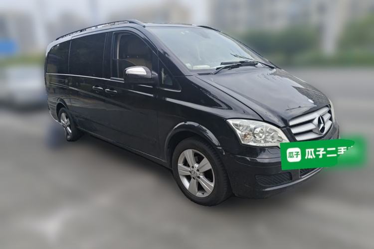 Used Mercedes-Benz Viano 2013 3.0L Navigator Edition Front Right 45 Deg