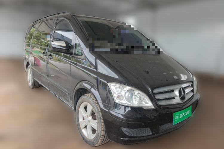 Used Mercedes-Benz Viano 2013 3.0L Navigator Edition Front Right 45 Deg