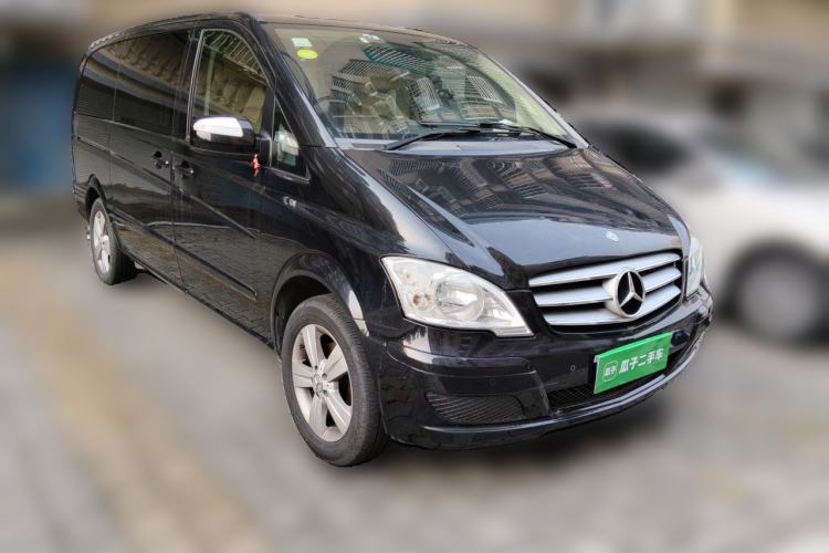 Used Mercedes-Benz Viano 2013 3.0L Comfort Edition Front Right 45 Deg