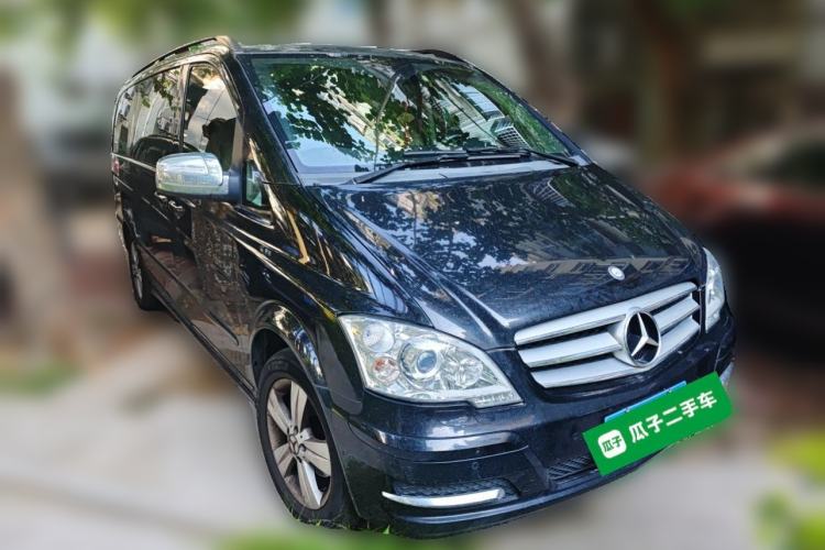 Used Mercedes-Benz Viano 2013 3.0L Navigator Edition Front Right 45 Deg