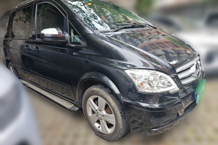 Used Mercedes-Benz Viano 2013 3.0L Navigator Edition Front Right 45 Deg