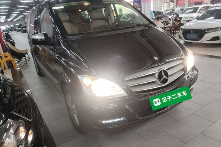 Used Mercedes-Benz Viano 2013 3.0L Comfort Edition Front Right 45 Deg