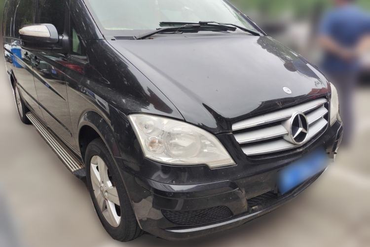 Used Mercedes-Benz Viano 2013 3.0L Comfort Edition Front Right 45 Deg