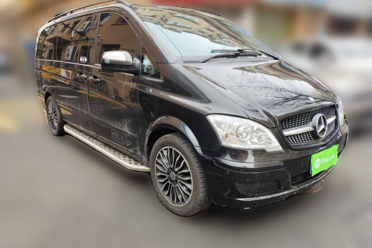Used Mercedes-Benz Viano 2013 3.0L Navigator Edition Front Right 45 Deg
