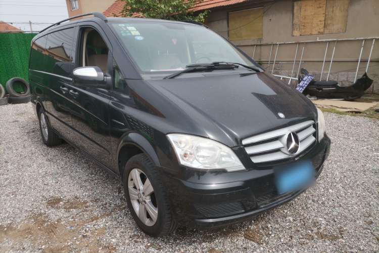 Used Mercedes-Benz Viano 2013 3.0L Comfort Edition Front Right 45 Deg