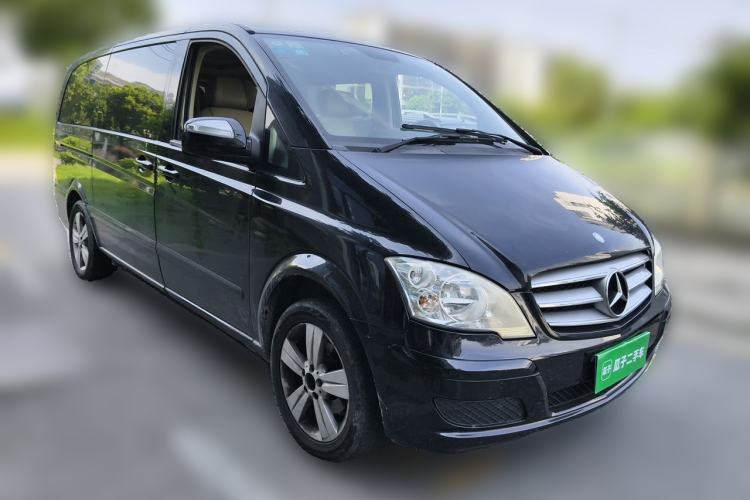 Used Mercedes-Benz Viano 2013 3.0L Comfort Edition Front Right 45 Deg