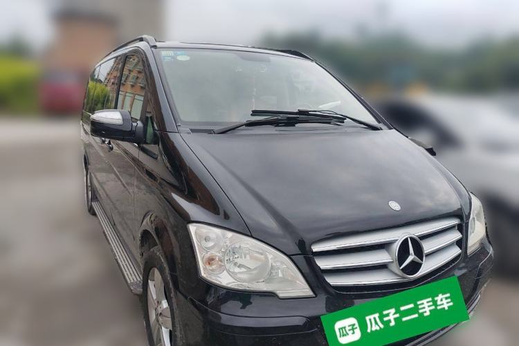 Used Mercedes-Benz Viano 2013 3.0L Hospitality Edition Front Right 45 Deg
