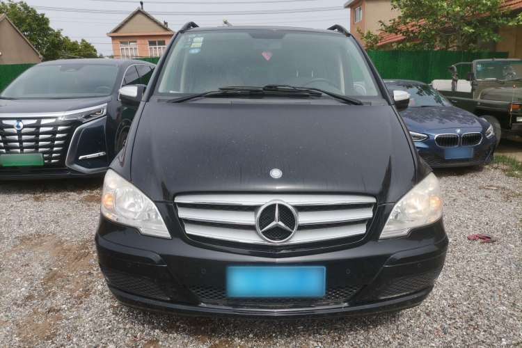 Used Mercedes-Benz Viano 2013 3.0L Comfort Edition Front