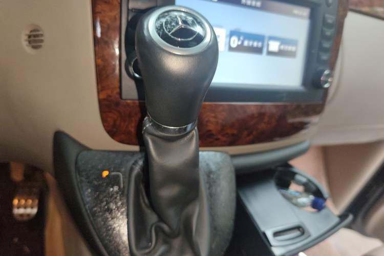 Used Mercedes-Benz Viano 2013 3.0L Navigator Edition Gear Lever