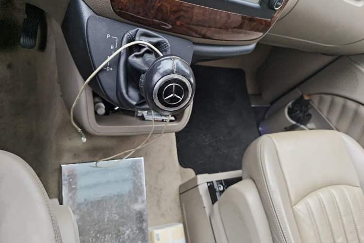 Used Mercedes-Benz Viano 2013 3.0L Navigator Edition Gear Lever