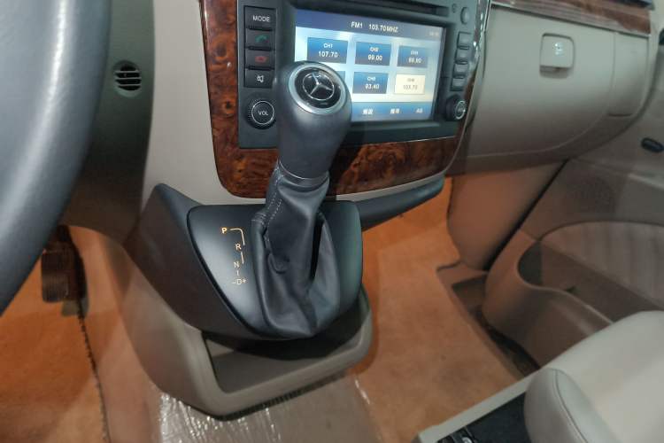 Used Mercedes-Benz Viano 2013 3.0L Navigator Edition Gear Lever
