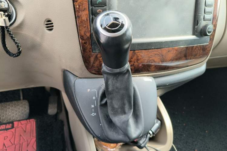 Used Mercedes-Benz Viano 2013 3.5L Haoci version Gear Lever