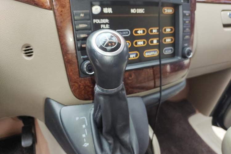 Used Mercedes-Benz Viano 2013 3.0L Comfort Edition Gear Lever