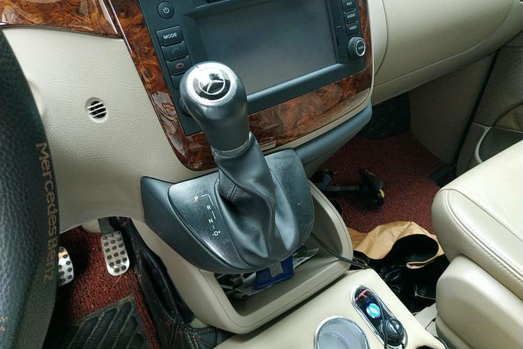 Used Mercedes-Benz Viano 2013 3.0L Navigator Edition Gear Lever