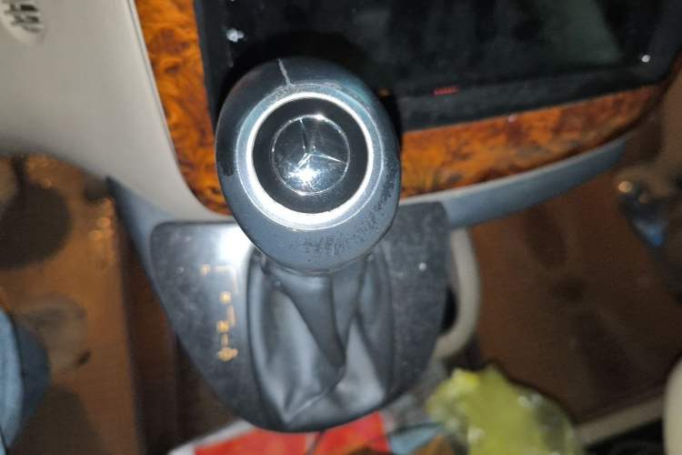 Used Mercedes-Benz Viano 2013 3.0L Navigator Edition Gear Lever
