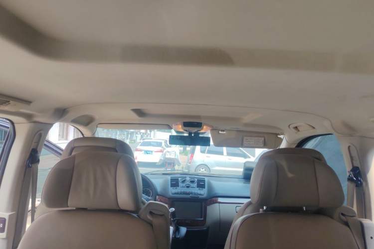 Used Mercedes-Benz Viano 2013 3.0L Comfort Edition Headliner