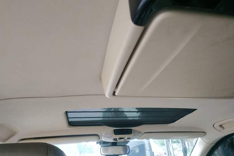 Used Mercedes-Benz Viano 2013 3.0L Navigator Edition Headliner