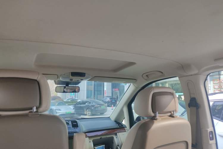 Used Mercedes-Benz Viano 2013 3.0L Comfort Edition Headliner