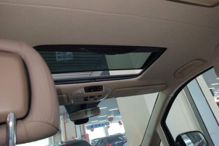 Used Mercedes-Benz Viano 2013 3.0L Navigator Edition Headliner