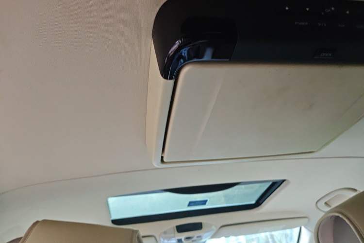 Used Mercedes-Benz Viano 2013 3.0L Navigator Edition Headliner