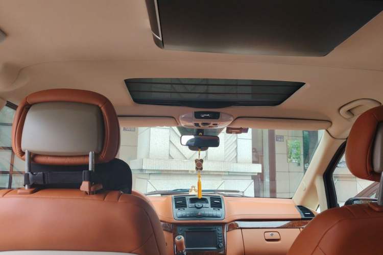 Used Mercedes-Benz Viano 2013 3.0L Navigator Edition Headliner