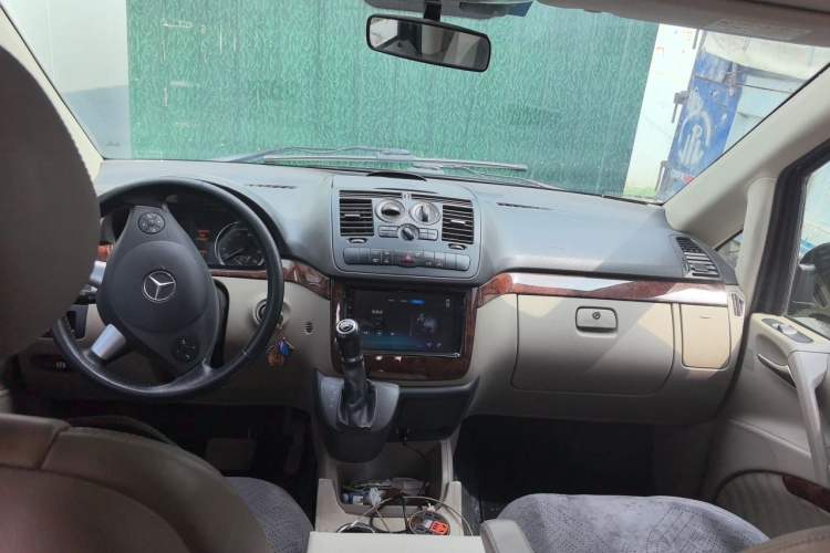 Used Mercedes-Benz Viano 2013 3.0L Comfort Edition Headliner