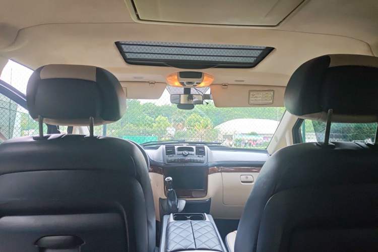 Used Mercedes-Benz Viano 2013 3.0L Navigator Edition Headliner