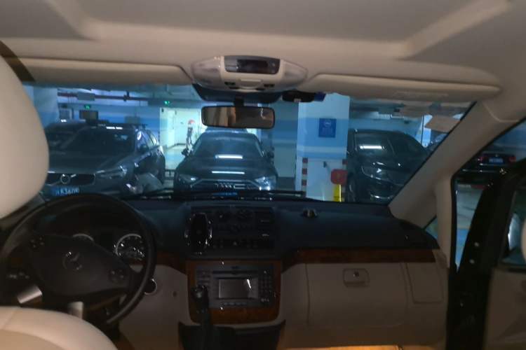 Used Mercedes-Benz Viano 2013 3.0L Comfort Edition Headliner