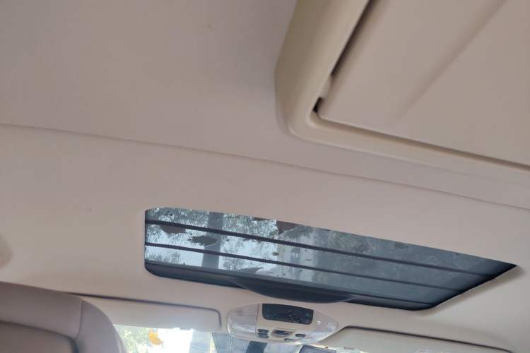 Used Mercedes-Benz Viano 2013 3.0L Navigator Edition Headliner