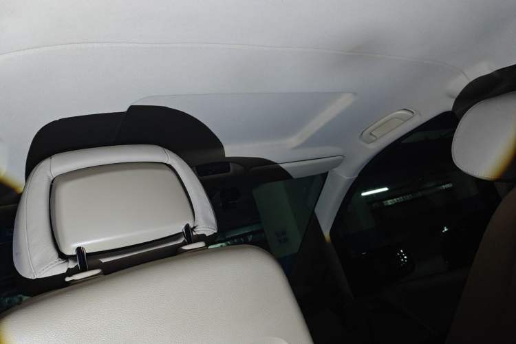 Used Mercedes-Benz Viano 2013 3.0L Comfort Edition Headliner