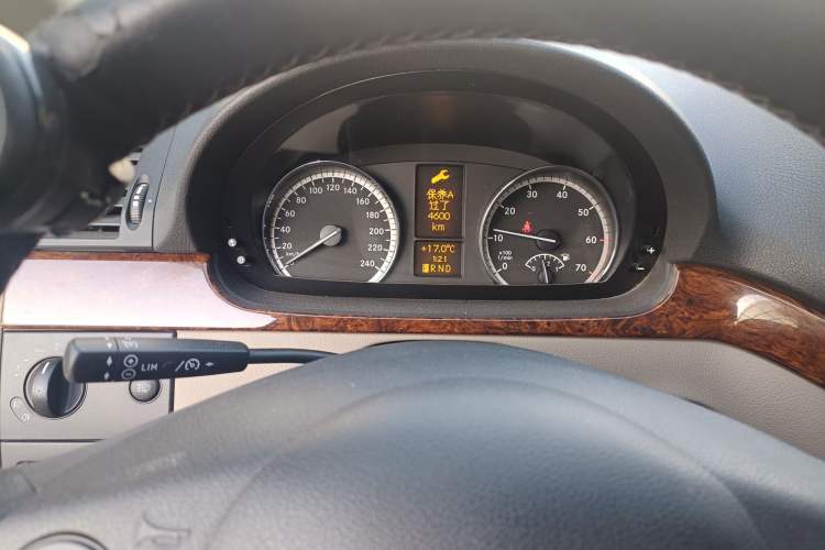 Used Mercedes-Benz Viano 2013 3.5L Haoci version Instrument Cluster