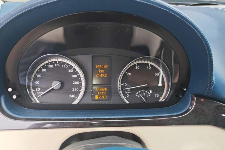Used Mercedes-Benz Viano 2013 3.0L Comfort Edition Instrument Cluster