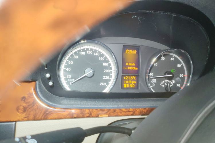 Used Mercedes-Benz Viano 2013 3.0L Navigator Edition Instrument Cluster