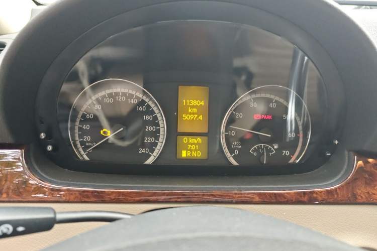 Used Mercedes-Benz Viano 2013 3.0L Navigator Edition Instrument Cluster