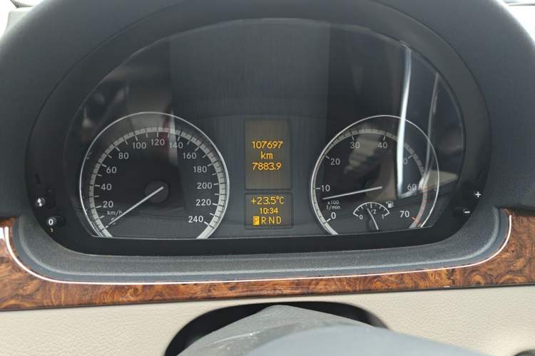 Used Mercedes-Benz Viano 2013 3.0L Comfort Edition Instrument Cluster
